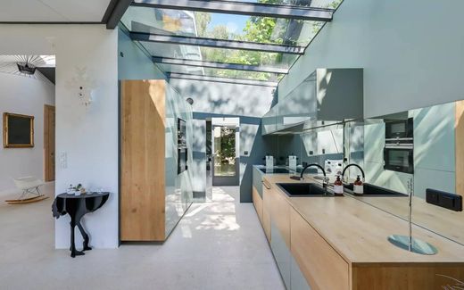 Luxury home in Écully, Rhône