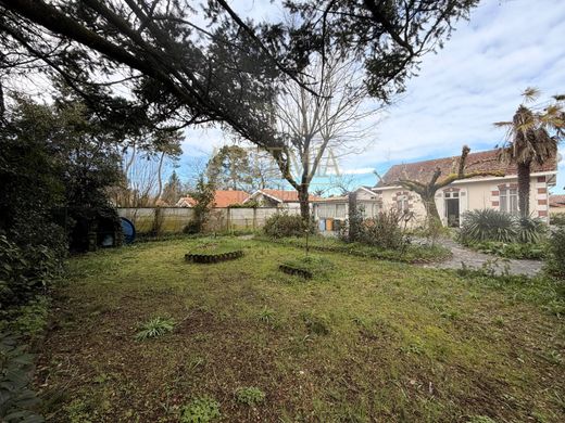 Luxury home in Gujan-Mestras, Gironde