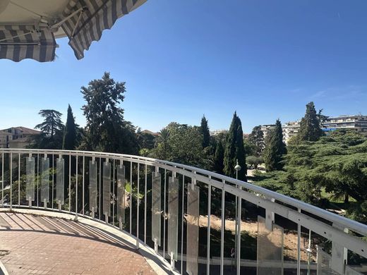 Apartment / Etagenwohnung in Le Cannet, Alpes-Maritimes