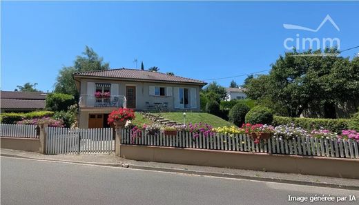 Villa in Saint-Pierre-de-Chandieu, Rhône