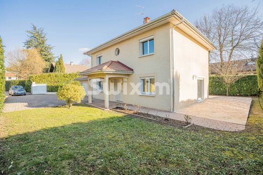 Luxury home in Prévessin-Moëns, Ain