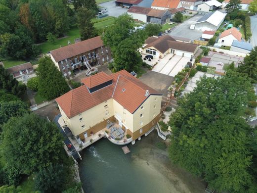 Rustik ya da çiftlik Villeseneux, Marne