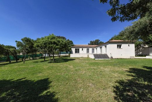 Luxus-Haus in Uzès, Gard