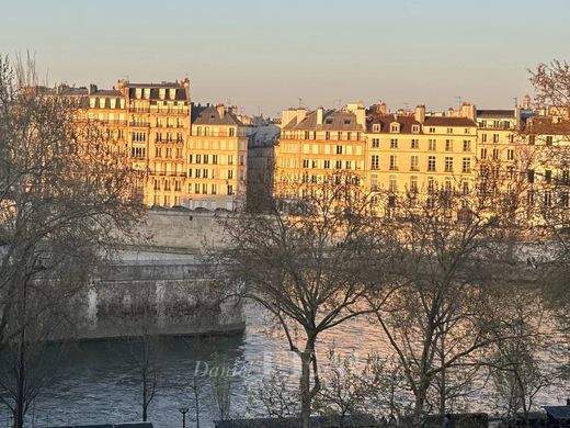 Apartment in Beaubourg, Marais, Notre Dame - Ile de La Cité, Paris