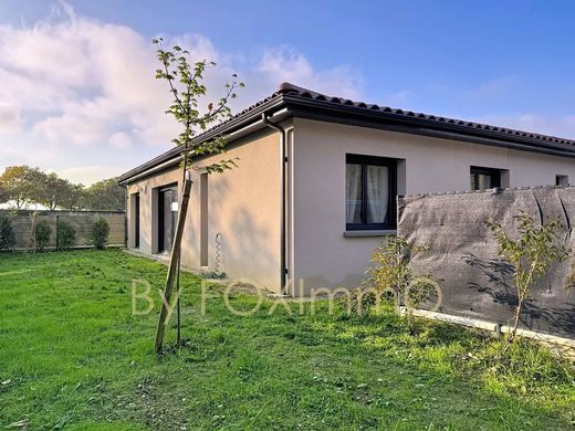 Villa en Décines-Charpieu, Ródano