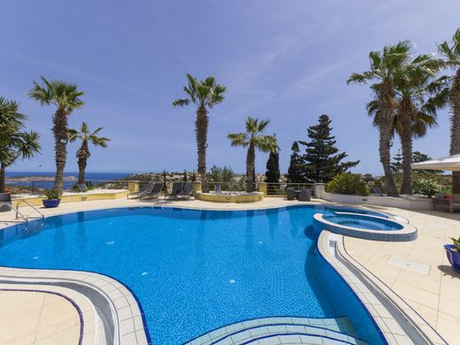 Вилла, Меллиха