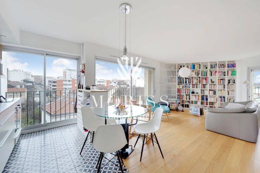 Montreuil, Seine-Saint-Denisのアパートメント