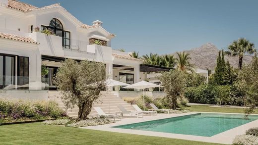 Villa in Nueva Andalucia, Provincia de Málaga