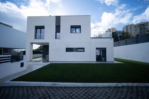 Luxury home in Ramada e Caneças, Odivelas