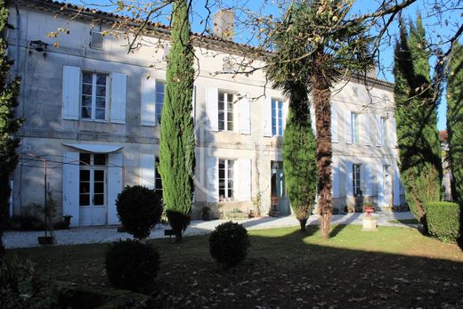 Casa di lusso a Jonzac, Charente-Maritime