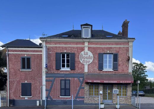 호텔 / Gisors, Eure