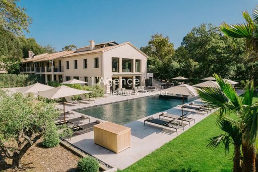 ﻓﻴﻼ ﻓﻲ La Croix-Valmer, Var