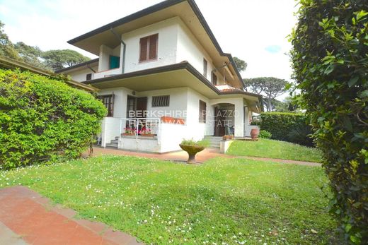 Вилла, Пиетрасанта, Provincia di Lucca