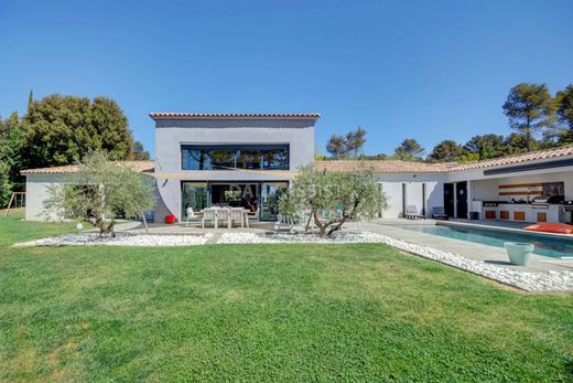 Villa en Saint-Marc-Jaumegarde, Bocas del Ródano