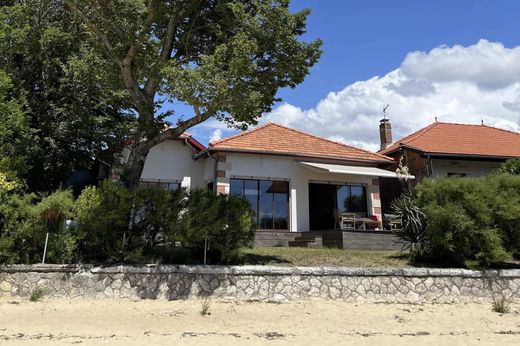 Luxus-Haus in Arès, Gironde