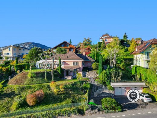 Villa in Blonay, Riviera-Pays-d'Enhaut District