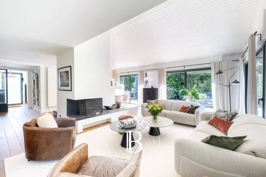 Luxury home in La Celle-Saint-Cloud, Yvelines