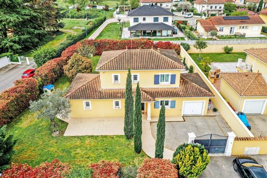 Luxury home in Pusignan, Rhône