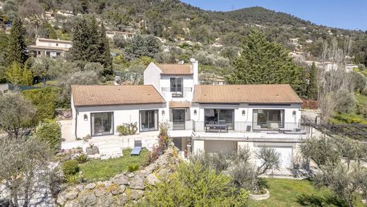 Apartment / Etagenwohnung in Le Tignet, Alpes-Maritimes