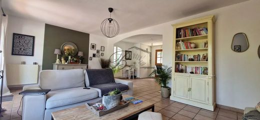 Вилла, La Motte-d'Aigues, Vaucluse