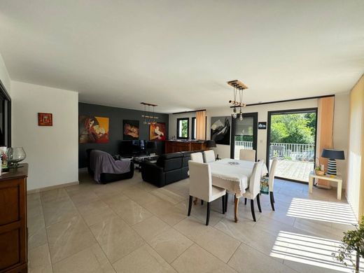 Pont-l'Évêque, Calvadosの高級住宅