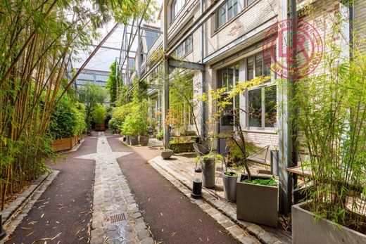 Apartment in Canal Saint Martin, Château d’Eau, Porte Saint-Denis, Paris
