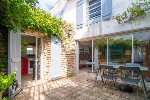 Casa di lusso a Les Portes-en-Ré, Charente-Maritime