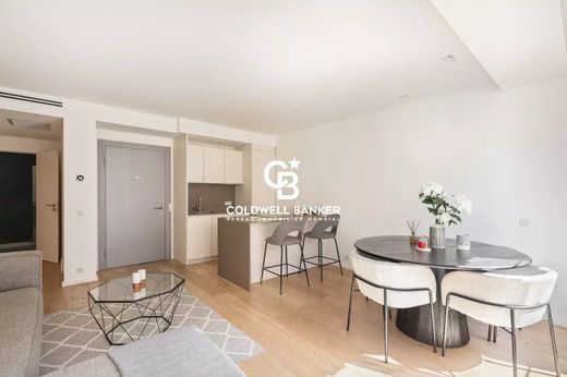 Apartment / Etagenwohnung in Nizza, Alpes-Maritimes