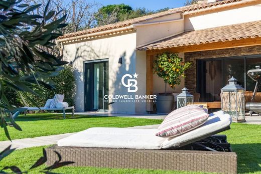 منزل ﻓﻲ Le Plan-de-la-Tour, Var