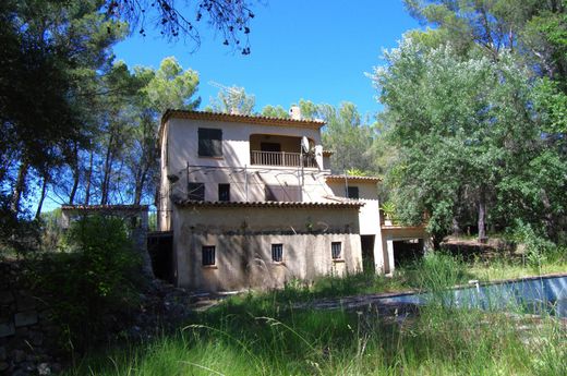 Luxury home in Villecroze, Var