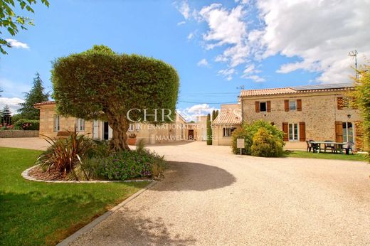 Luxury home in Blaye, Gironde