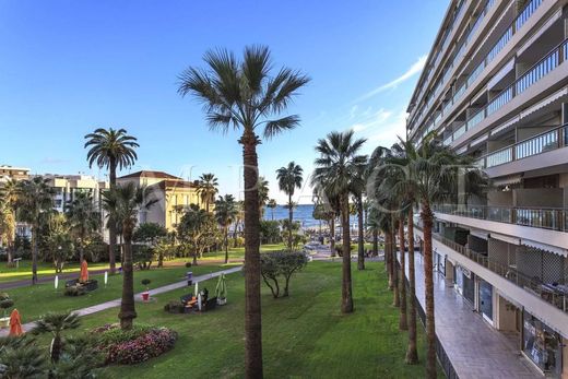 아파트 / 칸, Alpes-Maritimes