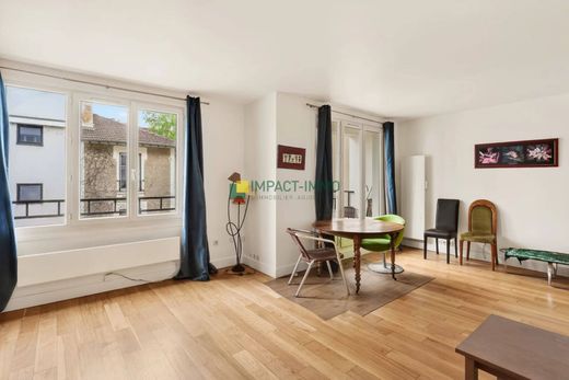 Apartment / Etagenwohnung in Asnières-sur-Seine, Hauts-de-Seine