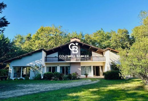 Элитный дом, Lesparre-Médoc, Gironde