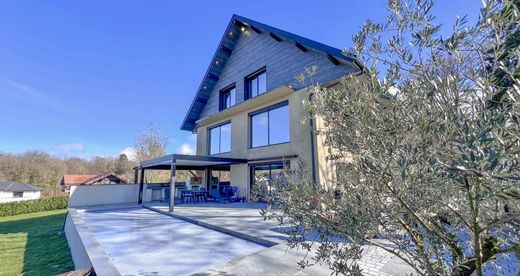 Maison de luxe à Saint-Martin-Bellevue, Haute-Savoie