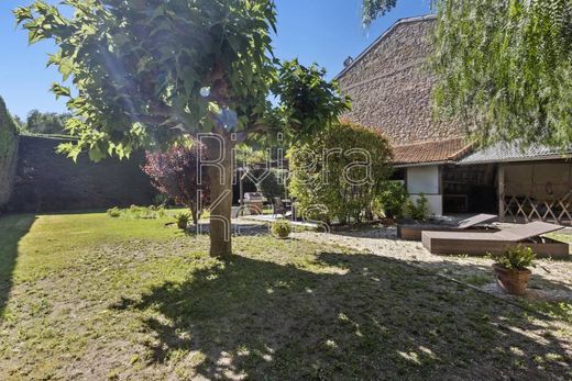 ‏בתי יוקרה ב  קאן, Alpes-Maritimes