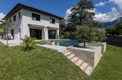Luxury home in La Ravoire, Savoy