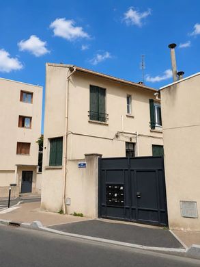 Kamienica w Aubervilliers, Seine-Saint-Denis