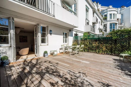 Apartment in Boulogne-Billancourt, Hauts-de-Seine