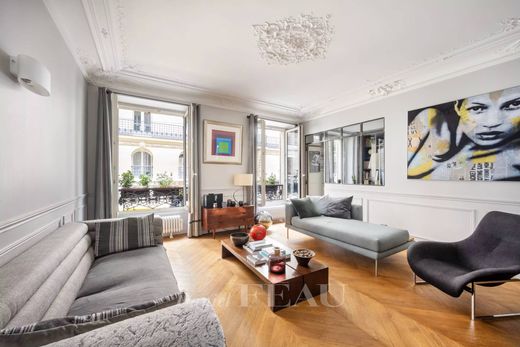 Appartement à Provence-Opéra – Grands Boulevards, Paris