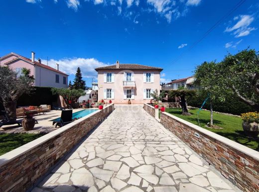 Luxe woning in Cannes La Bocca, Alpes-Maritimes
