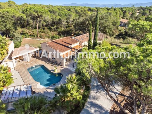 Villa en Le Cannet-des-Maures, Var