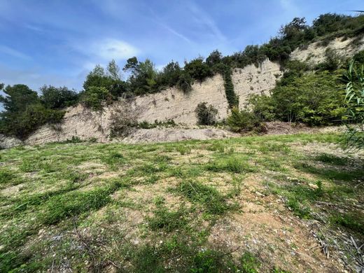 Terrain à Cagnes-sur-Mer, Alpes-Maritimes