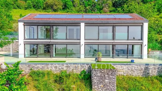 Villa in Chardonne, Riviera-Pays-d'Enhaut District