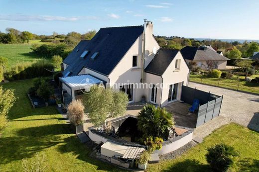 Luxury home in Plourhan, Côtes-d'Armor