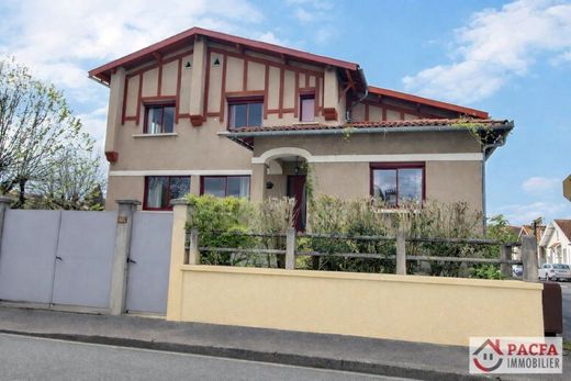 Luxury home in Castres, Tarn