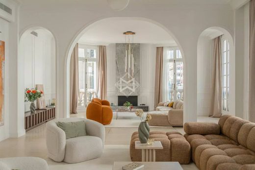 Apartment in Champs-Elysées, Madeleine, Triangle d’or, Paris