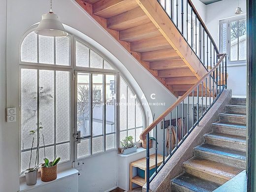 Maison de luxe à Sainte-Foy-lès-Lyon, Rhône