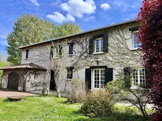 Luxury home in Lissieu, Rhône