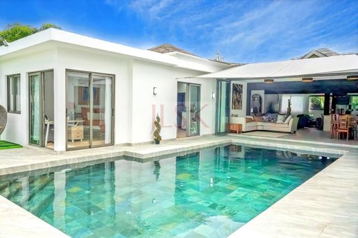 Villa in Grand Baie, Rivière du Rempart District